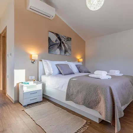 3 Bedroom In 펜션 *