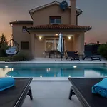 Gorgeous Home In Krsan