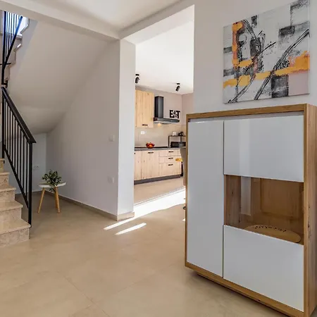 Gorgeous Home In Krsan Kršan